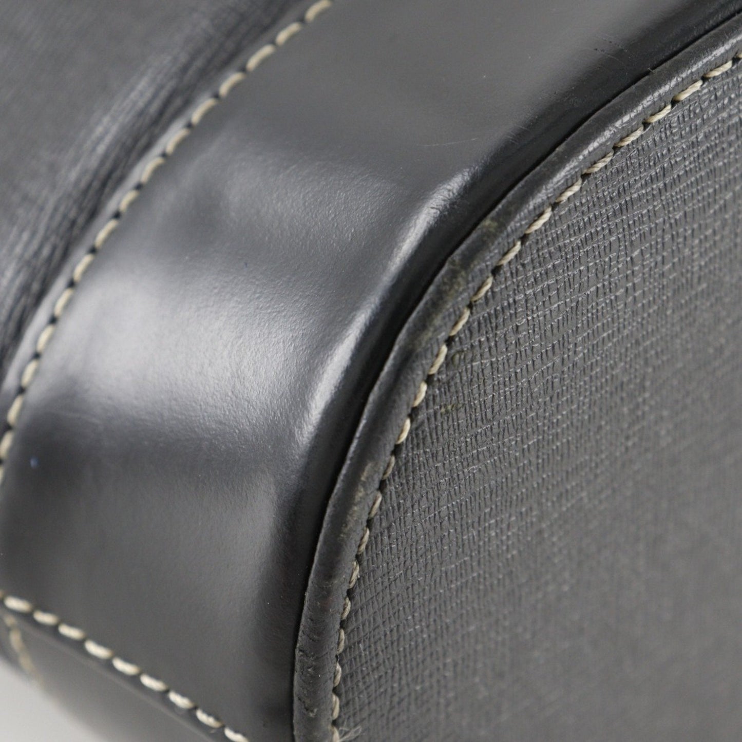 Burberry Black Leather Handbag Tote Bag ( )