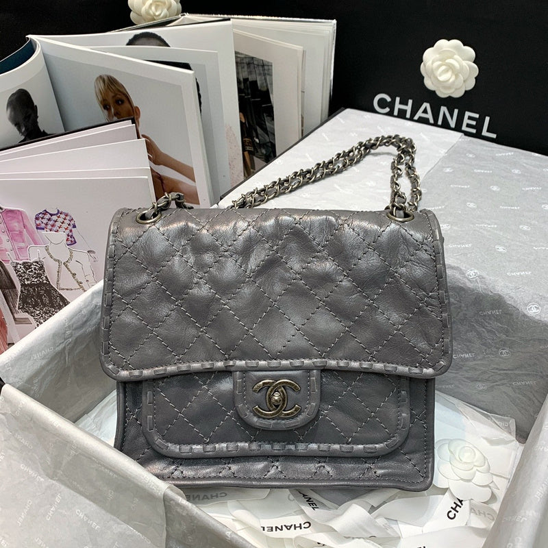 Chanel Luxury Handbag Style 595 Rovelle Bags