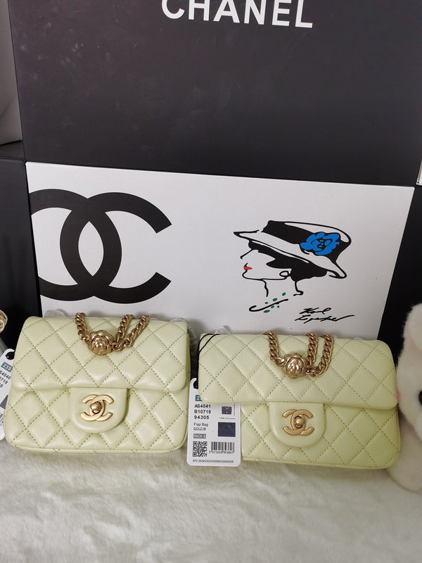 Chanel Luxury Handbag Style 105 Rovelle Bags