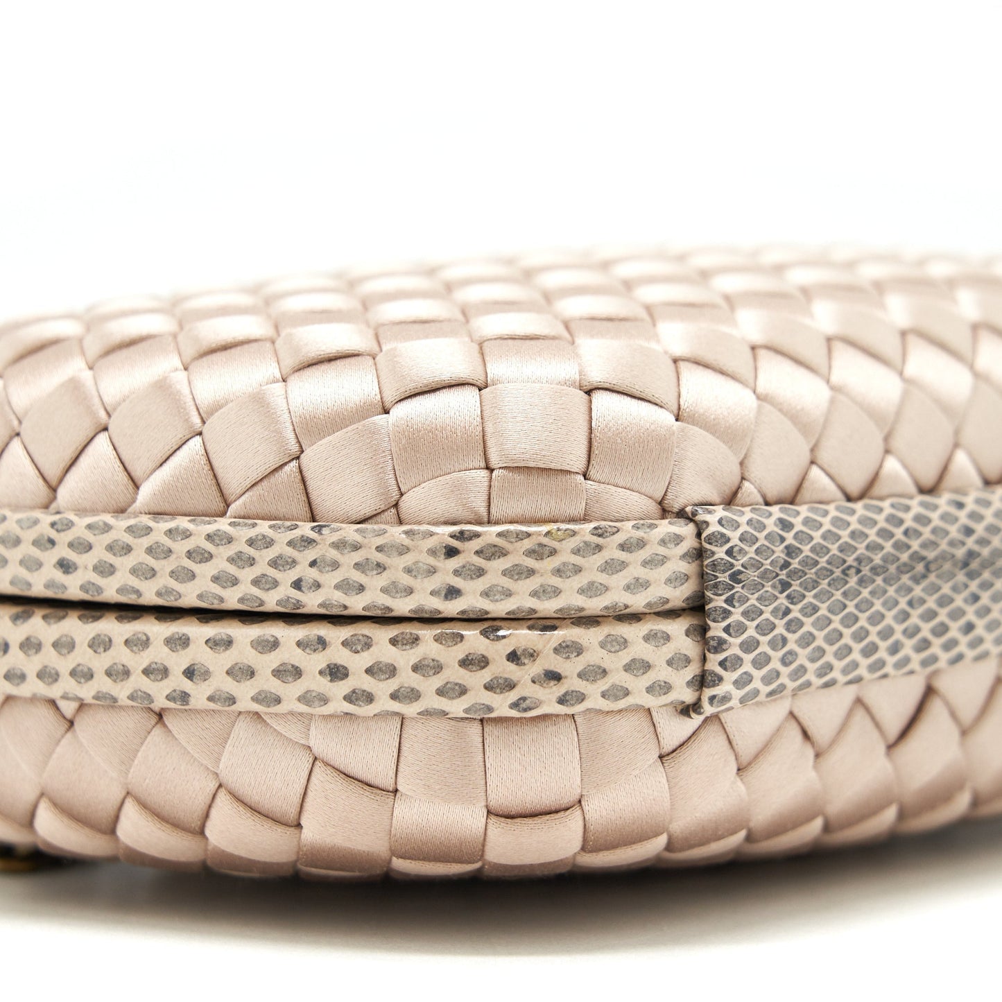 Bottega Veneta Stretch Knot Clutch Beige/ light brown