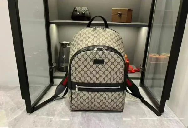 Gucci GG Supreme Medium Eden Backpack