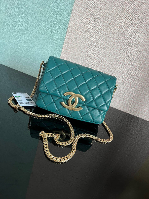 Chanel Luxury Handbag Style 51 Rovelle Bags
