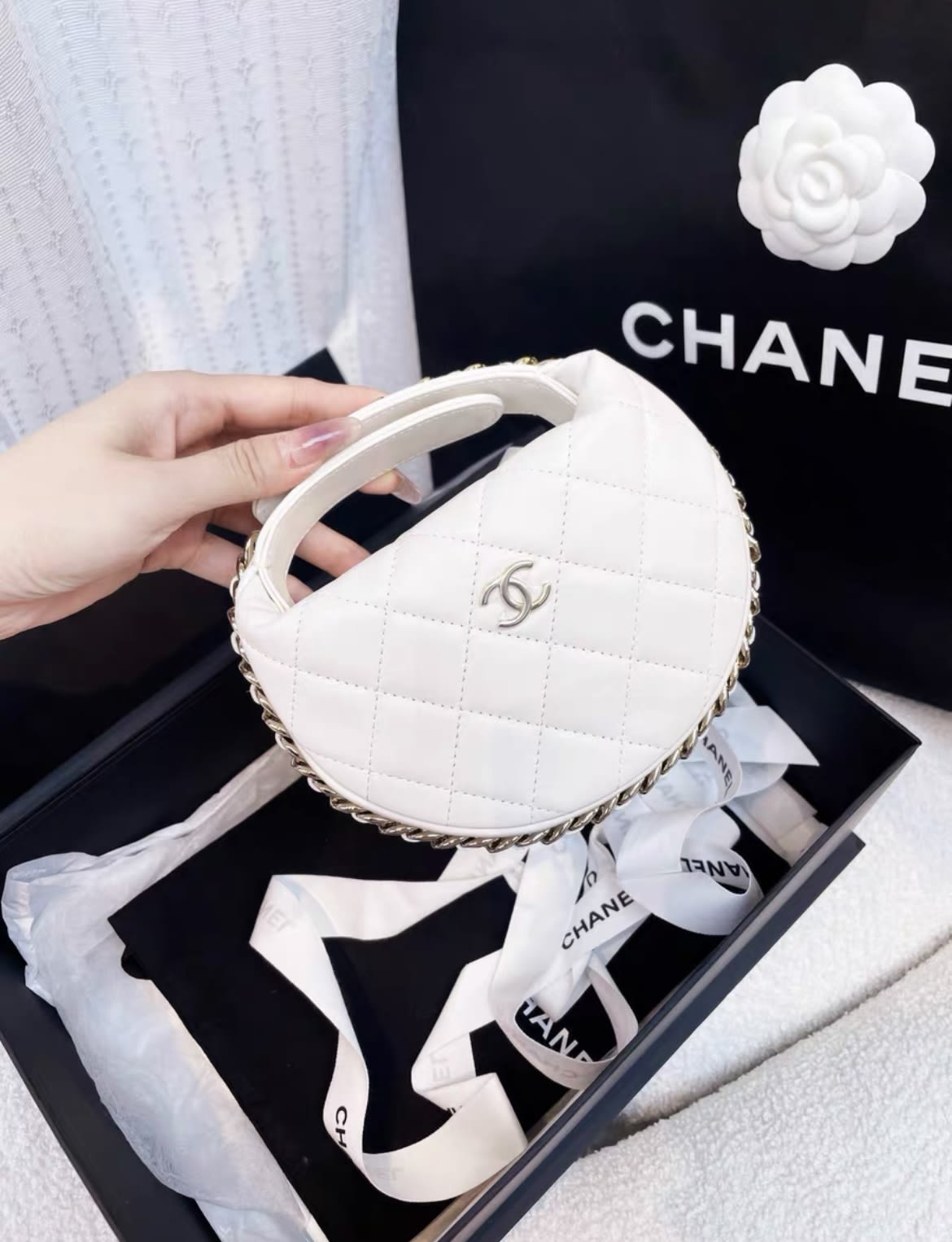 Chanel Luxury Leather White Clutch Rovelle Bags
