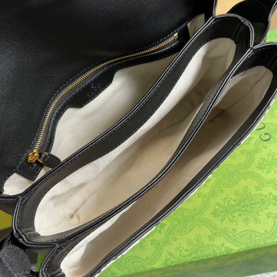 Gucci GG Medium Shoulder Bag