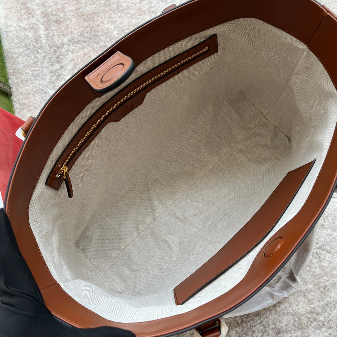 Gucci GG Matelasse Leather Medium Tote Bag