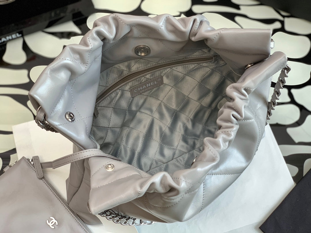 Chanel 22 Medium Handbag