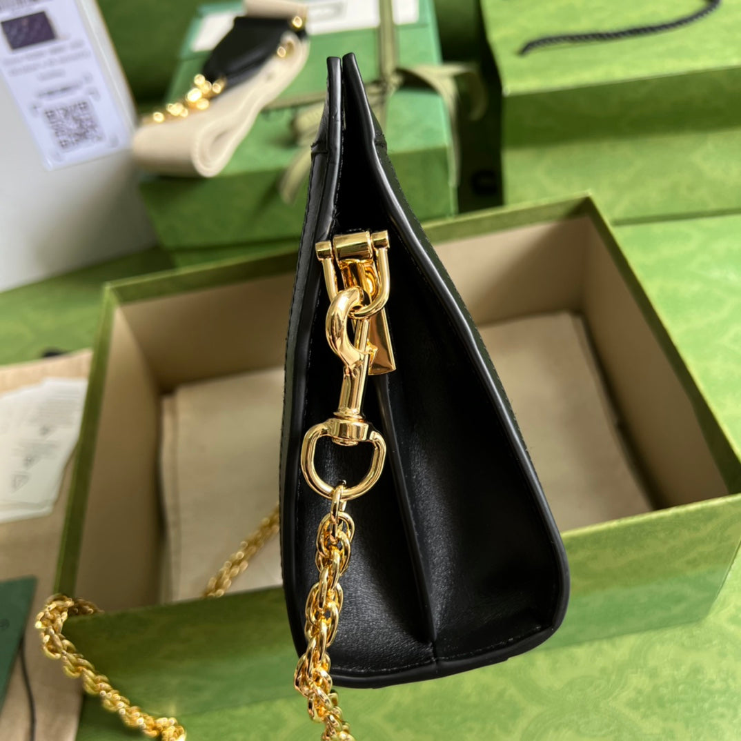 Gucci GG Matelasse Leather Shoulder Bag