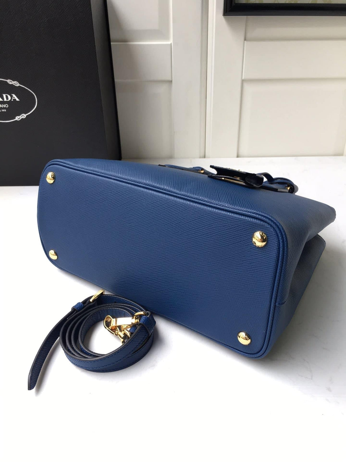 Prada Galleria Saffiano leather Medium bag