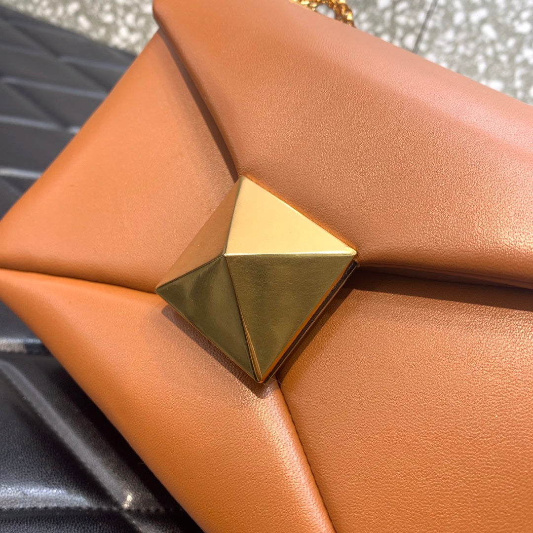 Valentino One Stud Bag With Chain