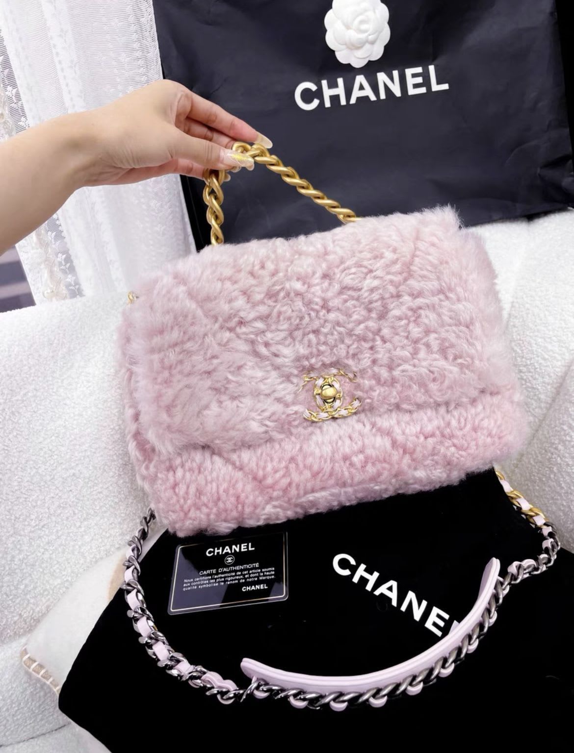 Chanel Luxury Leather Pink Shoulder Bag Rovelle Bags