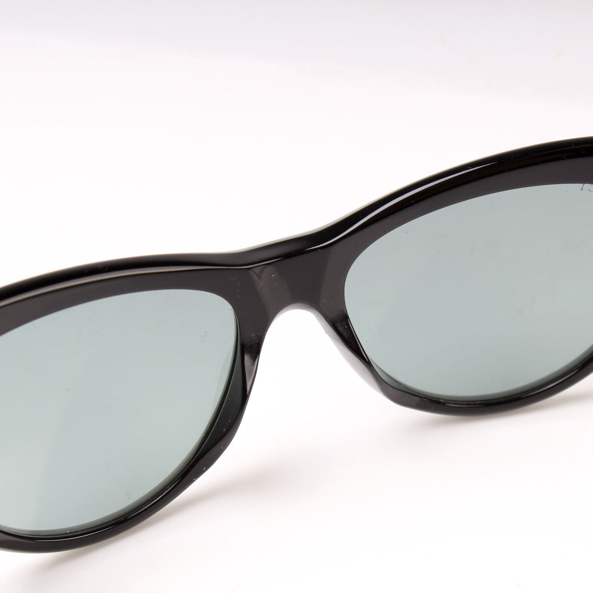 Cat Eye Sunglasses GG3806 lbcase