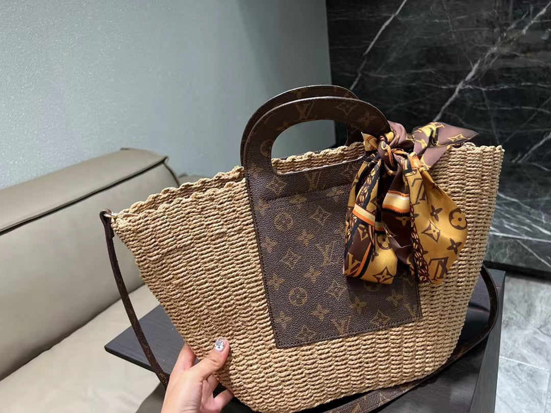 2022 V handbag--74