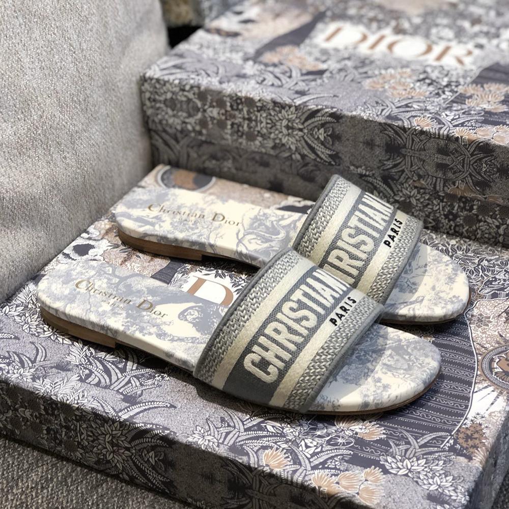 Dior Dway Slides Timeless Style Gray