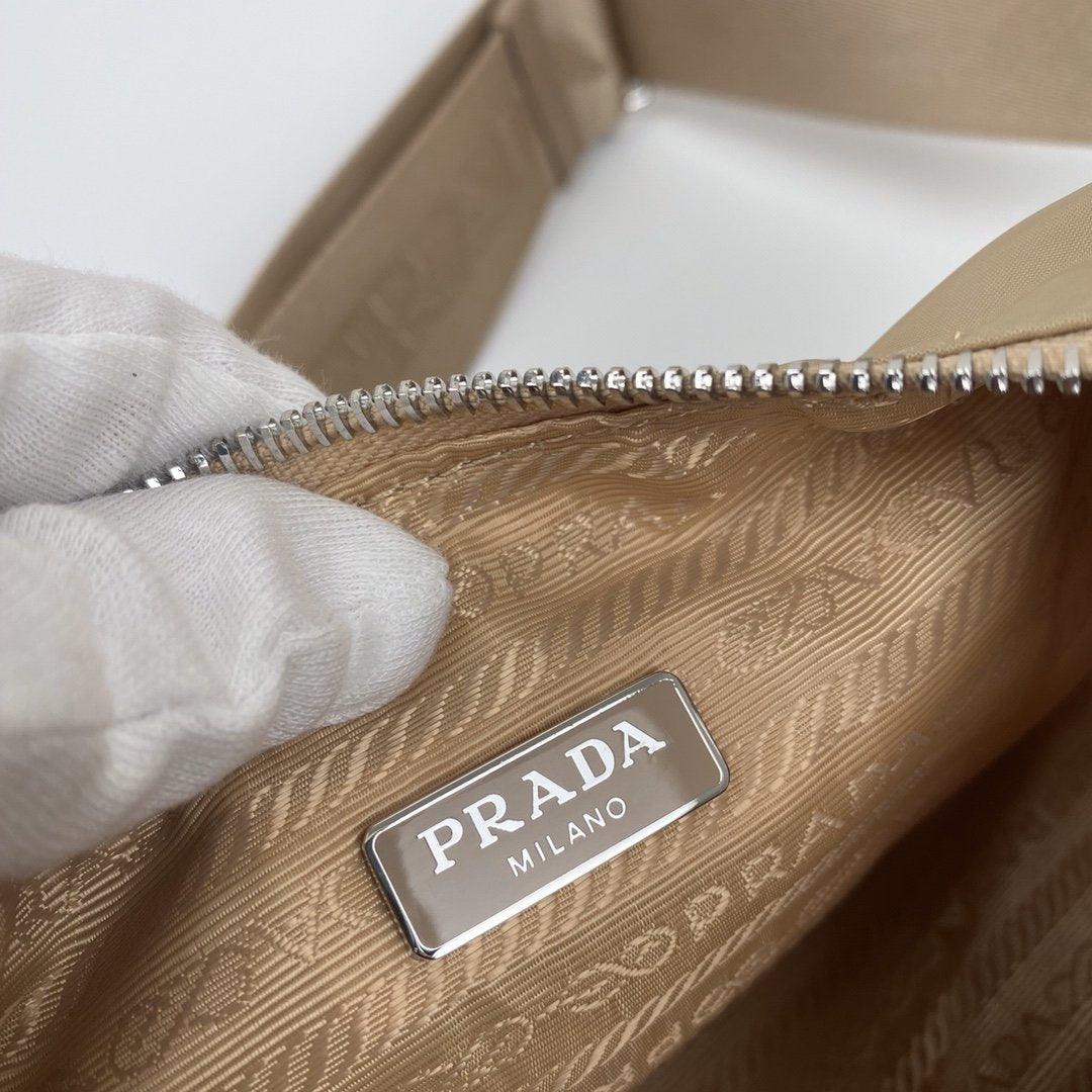 Prada Re-Edition 2005 Nylon Bag