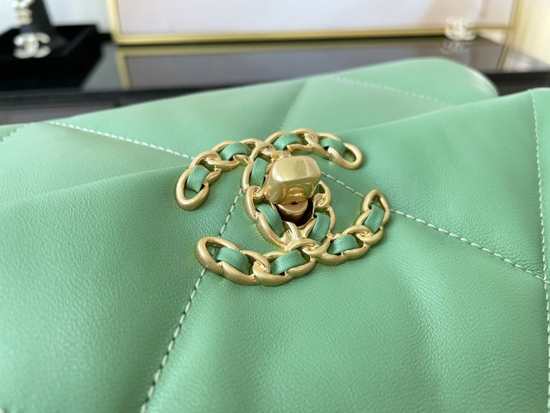 Chanel Luxury Handbag Style 609 Rovelle Bags