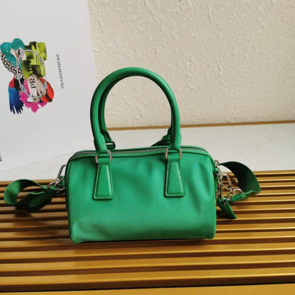 Prada Re-Edition 2005 Nylon Bag