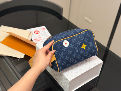 High-End Women's Fashion Handbags-15