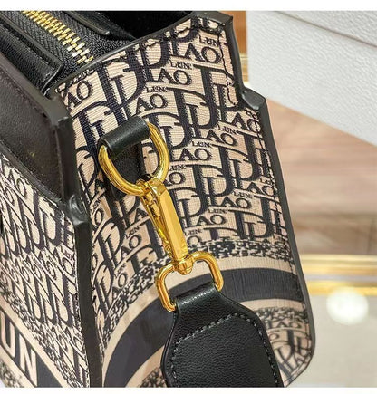New Luxury senior embroidery cortex Handbag