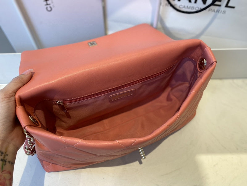 Chanel Luxury Handbag Style 587 Rovelle Bags
