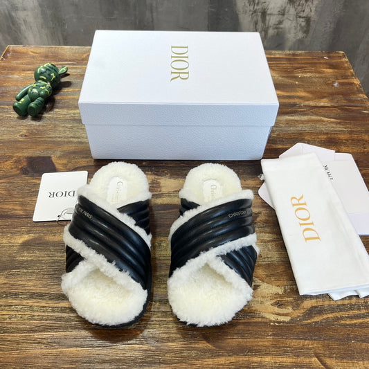 Christian Dior D - Cross Slide
