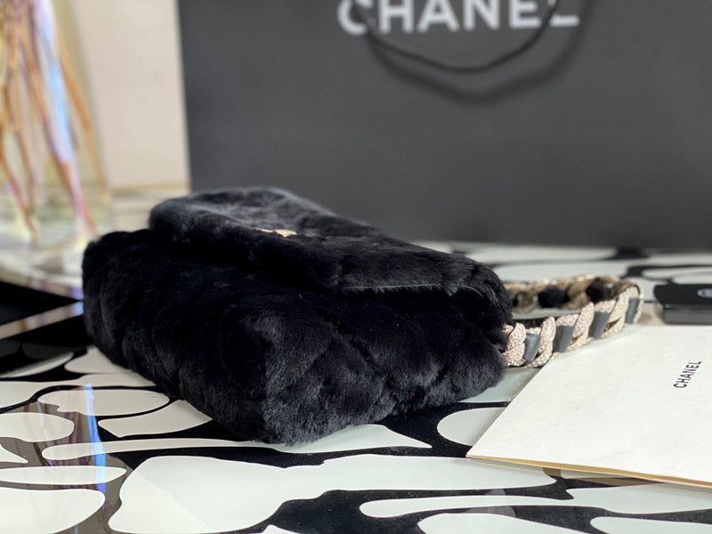 Chanel Luxury Handbag Style 592 Rovelle Bags
