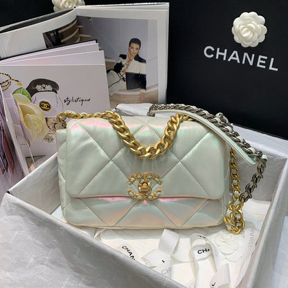 Chanel Luxury Handbag Style 588 Rovelle Bags