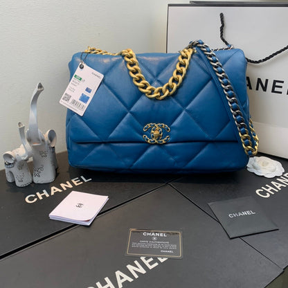 Chanel Luxury Handbag Style 580 Rovelle Bags