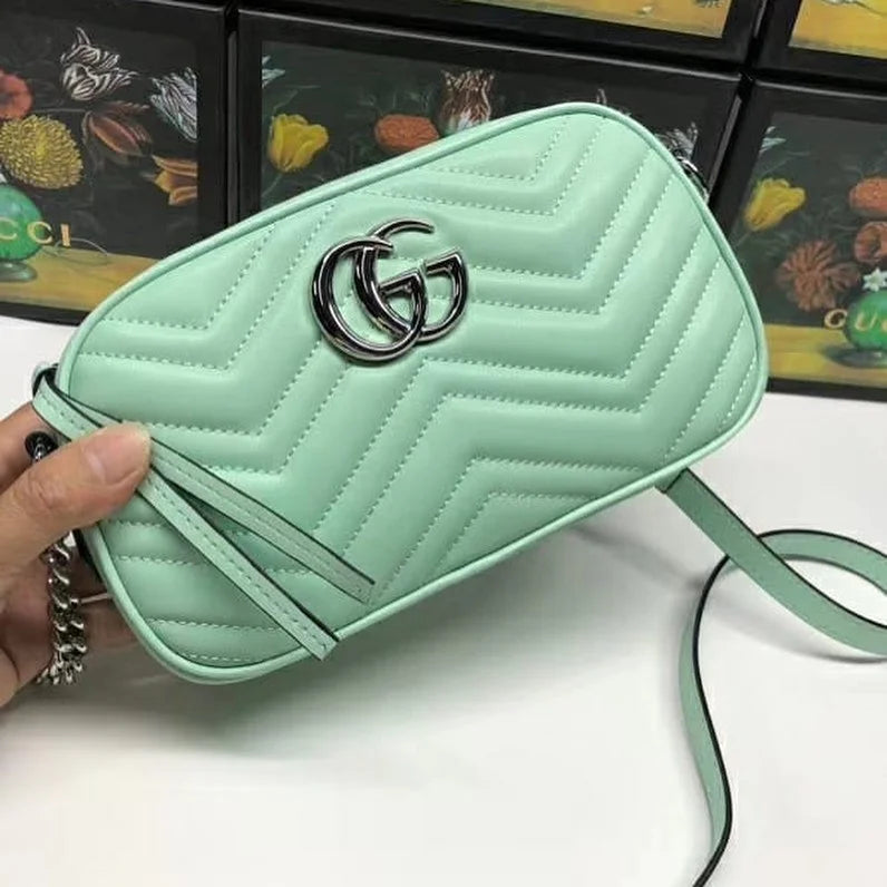 Gucci GG Marmont Matelass茅 Crossbody Bag