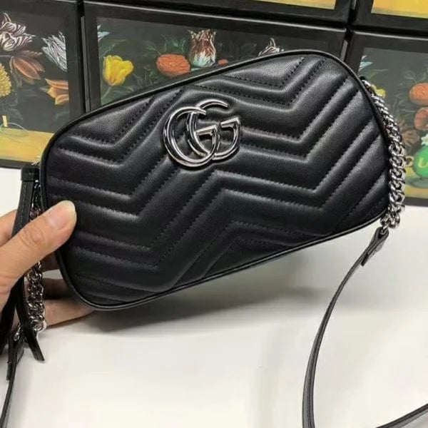 Gucci GG Marmont Matelass茅 Crossbody Bag
