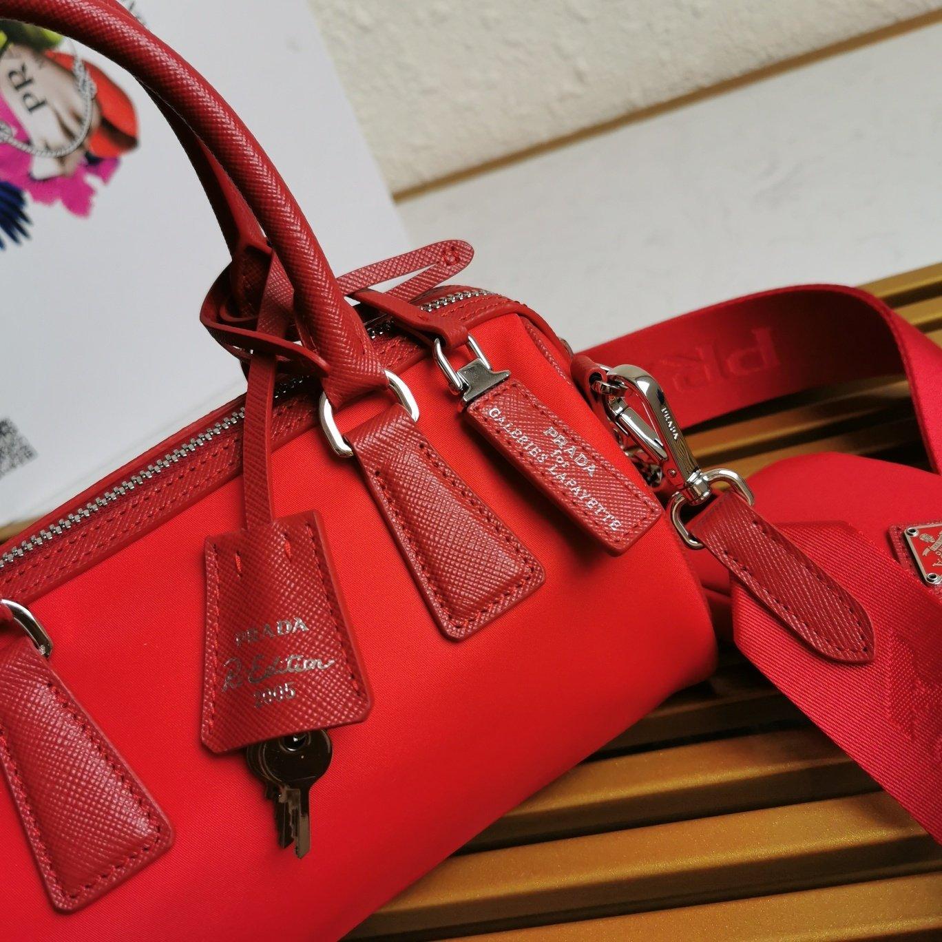 Prada Re-Edition 2005 Nylon Bag