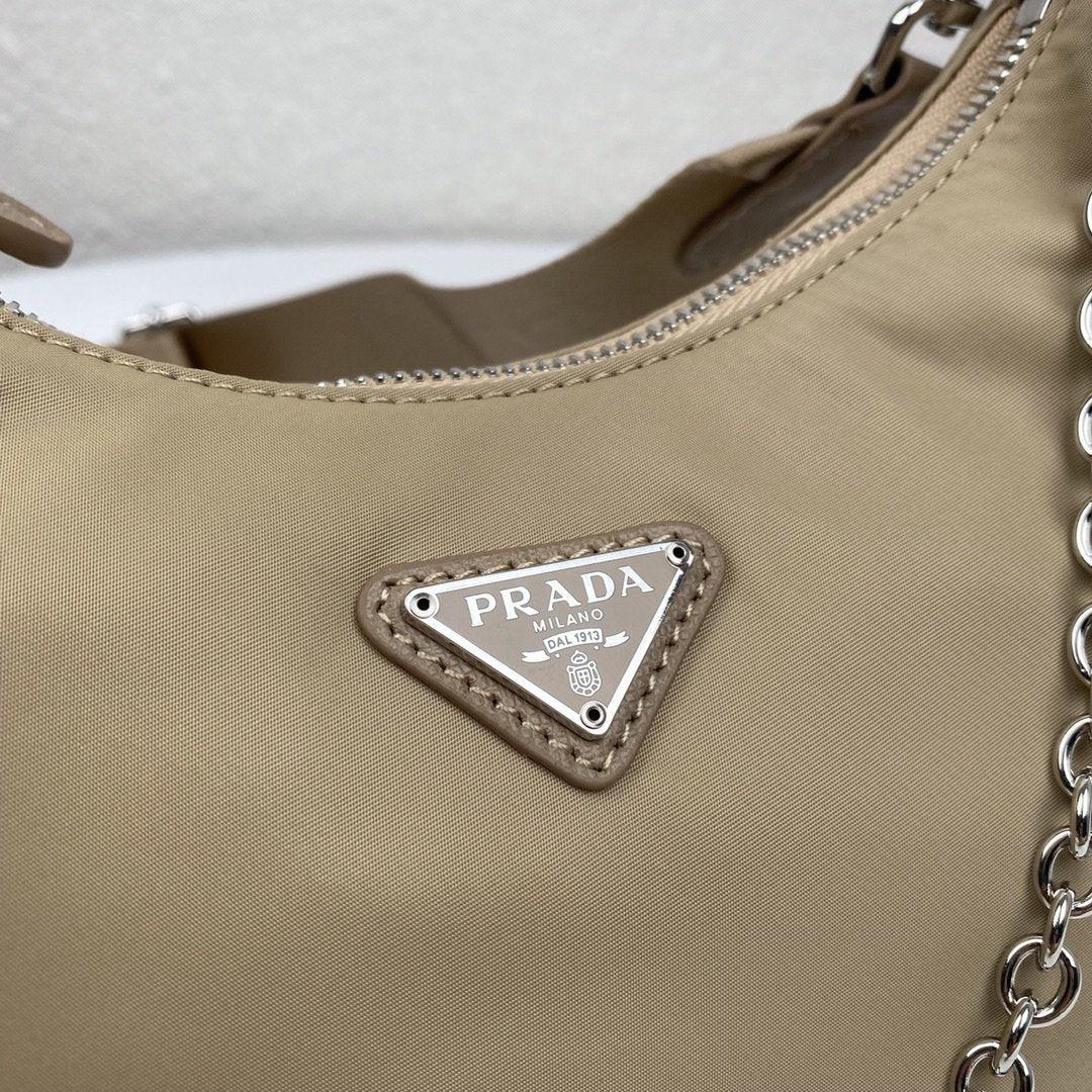 Prada Re-Edition 2005 Nylon Bag