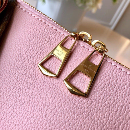 Louis Vuitton  V TOTE BB Handbag
