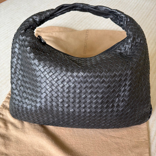 Bottega Veneta Veneta Intrecciato Hobo Bag Medium Black Leather 47cm