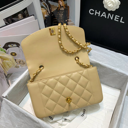 Chanel Luxury Handbag Style 617 Rovelle Bags