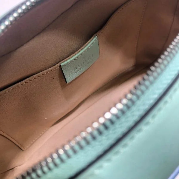 Gucci GG Marmont Matelass茅 Crossbody Bag