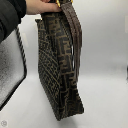 Crossbody Luxury Designer By Fendi, Size: Large Rovelle Bags
