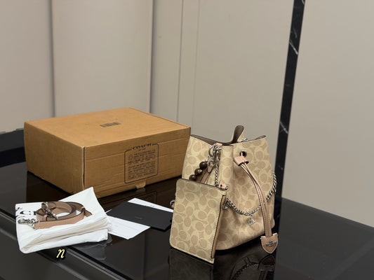 High-End Women's Fashion Handbags-21