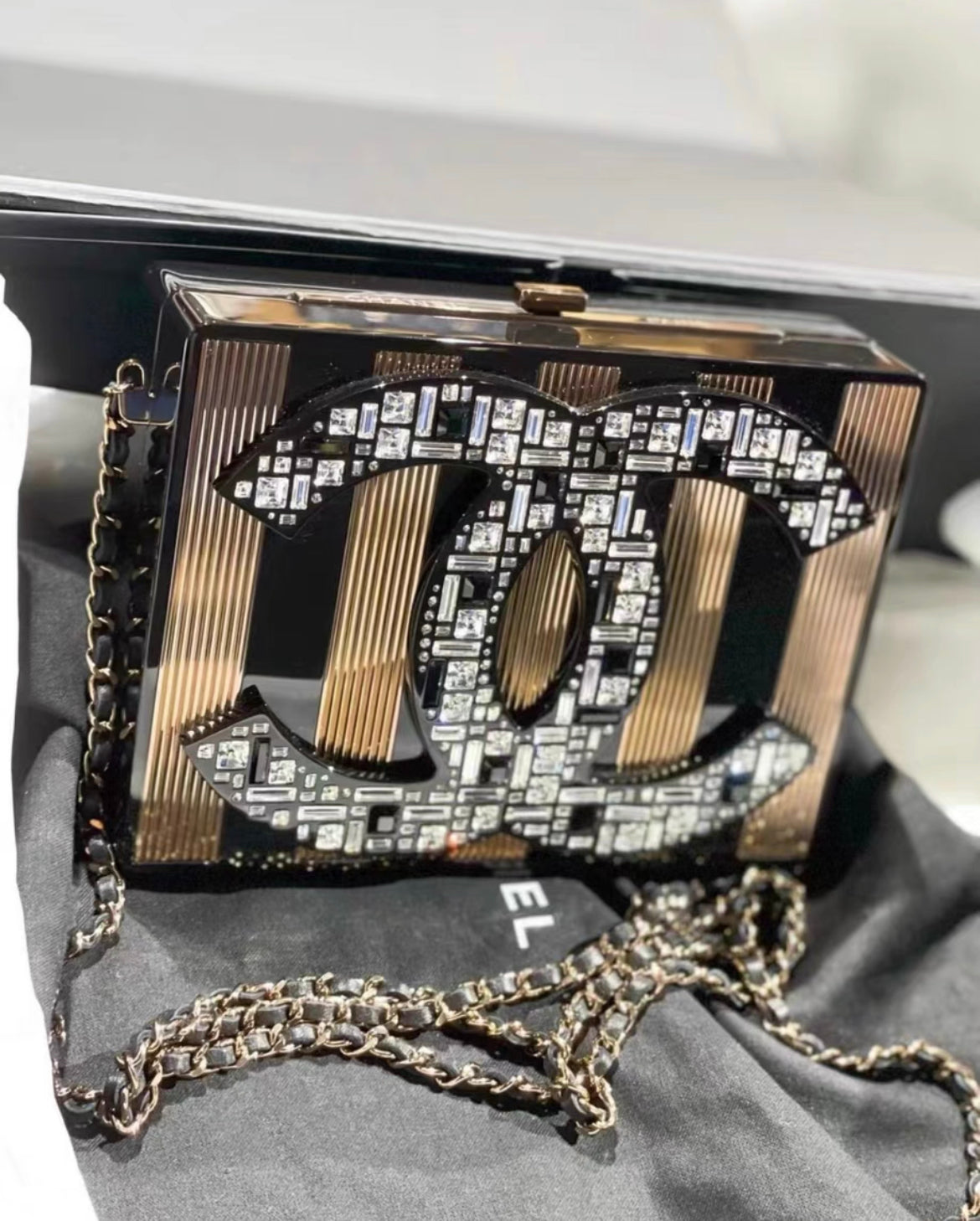Chanel Luxury Leather Black Clutch Style 8 Rovelle Bags