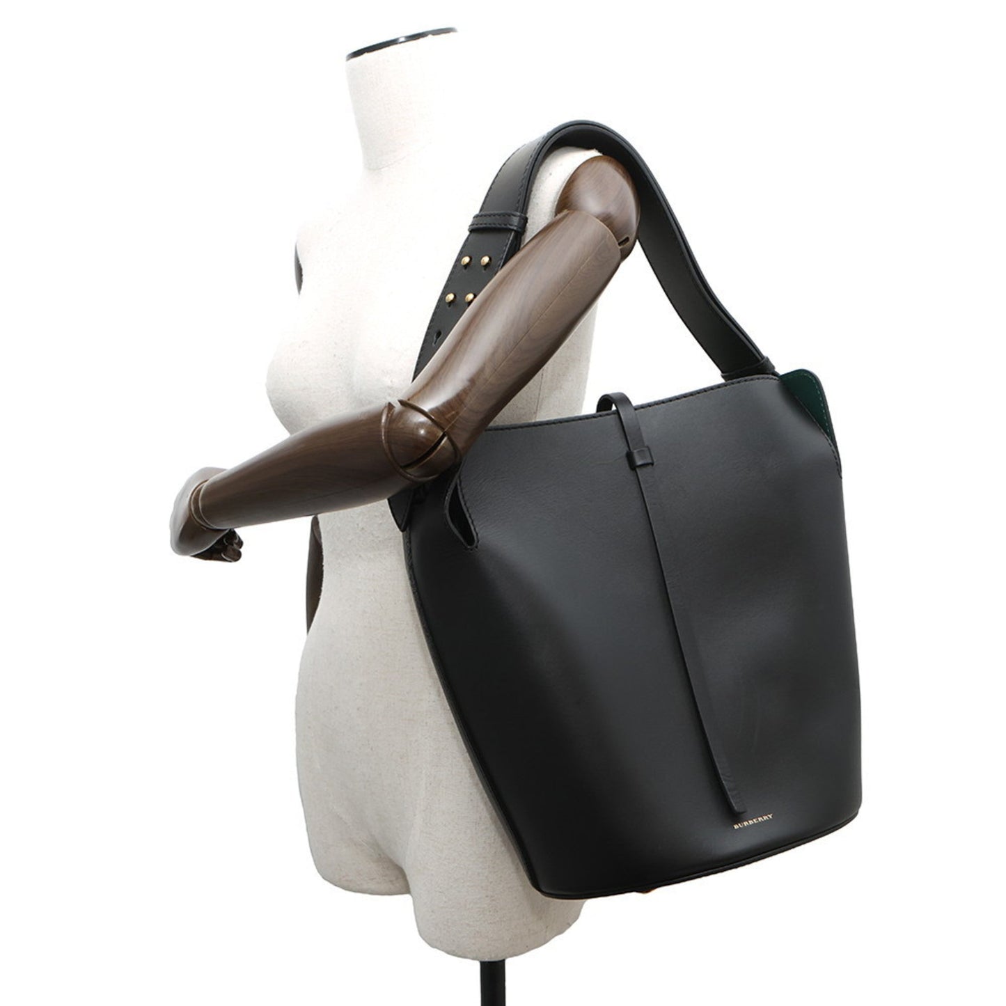 Burberry Black Leather Shoulder Bag ( )