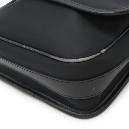 Burberry Black Nylon Leather Shoulder Bag ( )