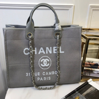 Chanel Luxury Handbag Style 552 Rovelle Bags