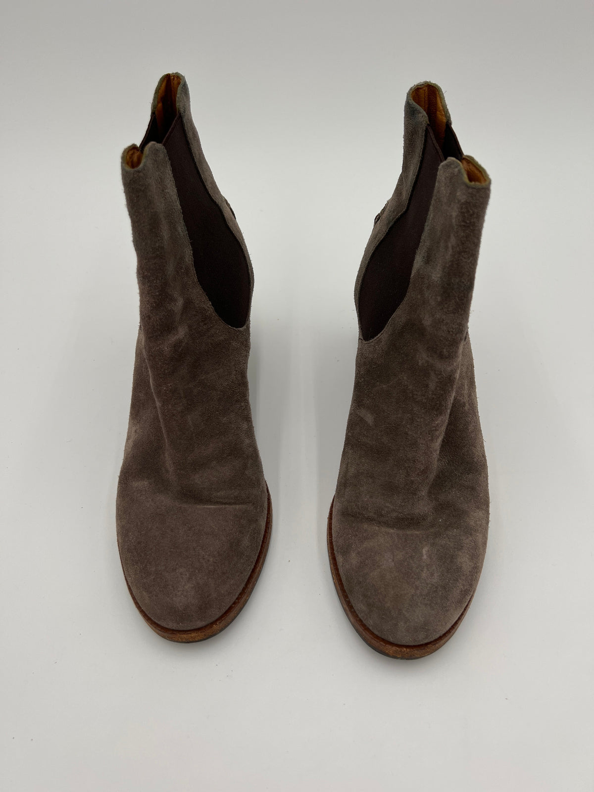 Boots Luxury Designer By Fendi In Taupe, Size: 7 Rovelle Bags