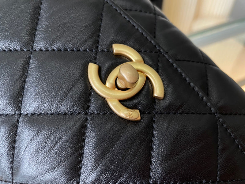 Chanel Luxury Handbag Style 623 Rovelle Bags
