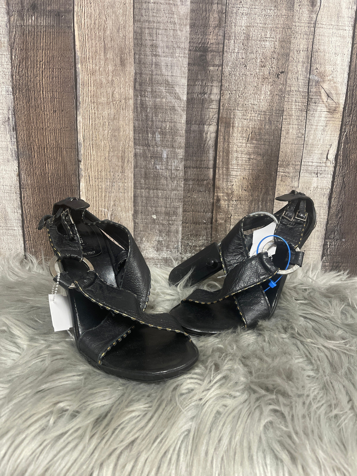 Shoes Designer By Fendi In Black, Size: 8.5 Rovelle Bags