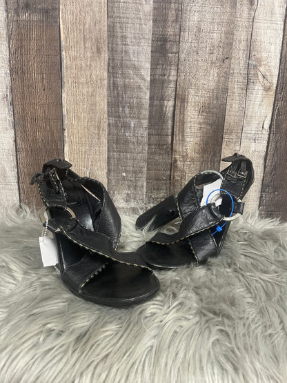 Shoes Designer By Fendi In Black, Size: 8.5 Rovelle Bags