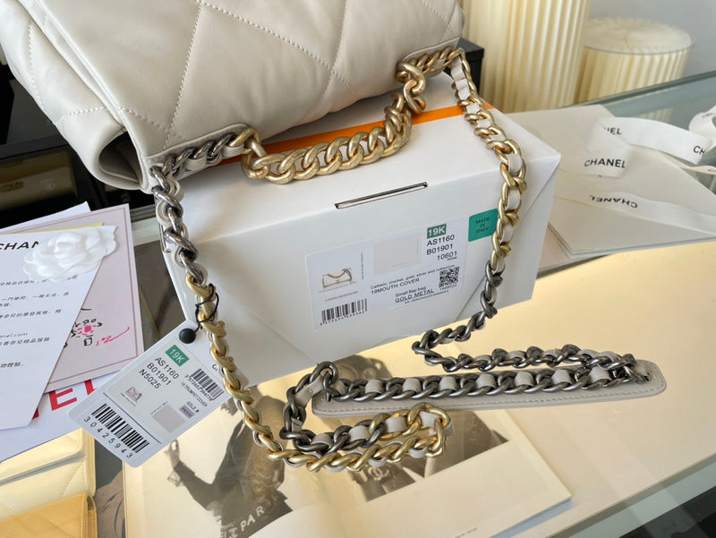 Chanel Luxury Handbag Style 602 Rovelle Bags