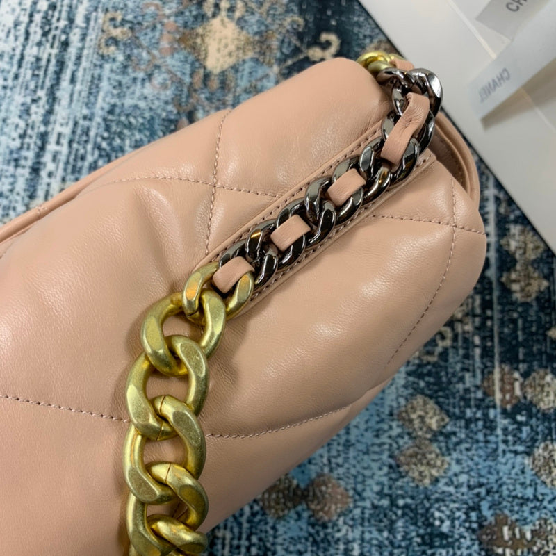 Chanel Luxury Handbag Style 576 Rovelle Bags