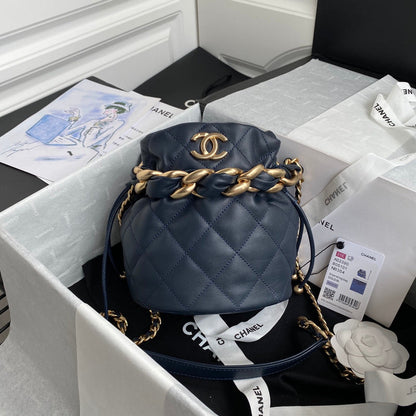 Chanel Luxury Handbag Style 648 Rovelle Bags