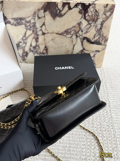 High-End Women's Fashion Handbags-7