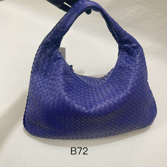 Bottega Veneta Hobo Bag Lambskin leather Navy Medium 47cm